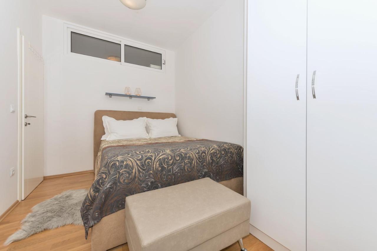 Long Apartment Makarska Dış mekan fotoğraf